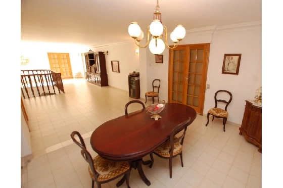 Villa in Pego(Alrededores) zu verkaufen, Wohnfläche 500 m², Baujahr 1985, + Fussbodenheizung, Klimaanlage, Grundstück 2700 m², 7 Schlafzimmer, 4 Badezimmer, Pool, ref.: O-V43714-15