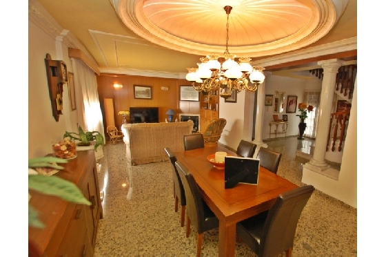 Villa in Pego(Alrededores) zu verkaufen, Wohnfläche 500 m², Baujahr 1985, + Fussbodenheizung, Klimaanlage, Grundstück 2700 m², 7 Schlafzimmer, 4 Badezimmer, Pool, ref.: O-V43714-2