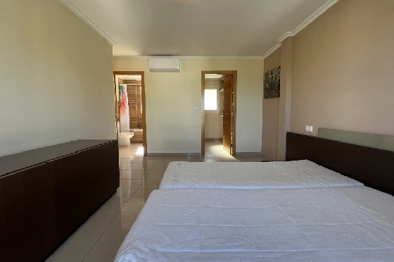 Reihenhaus in Denia zu vermieten, Wohnfläche 130 m², Zustand gepflegt, + KLIMA, Klimaanlage, Grundstück 160 m², 4 Schlafzimmer, 3 Badezimmer, Pool, ref.: D-0223-51