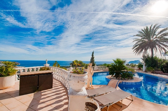 Villa in Moraira zu verkaufen, Wohnfläche 300 m², Baujahr 1984, Klimaanlage, Grundstück 1615 m², 3 Schlafzimmer, 2 Badezimmer, Pool, ref.: AM-12279DA-13