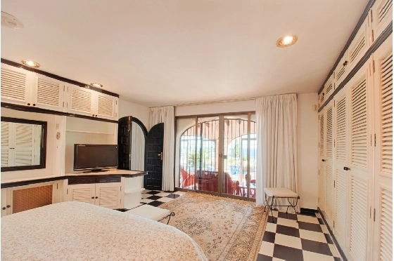 Villa in Moraira zu verkaufen, Wohnfläche 300 m², Baujahr 1984, Klimaanlage, Grundstück 1615 m², 3 Schlafzimmer, 2 Badezimmer, Pool, ref.: AM-12279DA-48