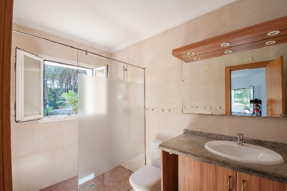 Villa in Javea zu verkaufen, Wohnfläche 318 m², Baujahr 1982, Klimaanlage, Grundstück 1377 m², 4 Schlafzimmer, 3 Badezimmer, Pool, ref.: AM-12459DA-18