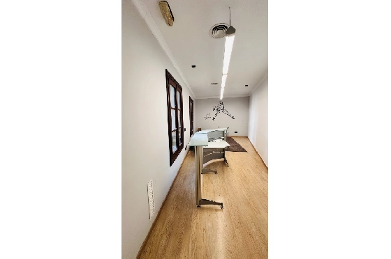Stadthaus in Pego(Innenstadt) zu verkaufen, Wohnfläche 690 m², Baujahr 1930, Zustand gepflegt, + Zentralheizung, Klimaanlage, Grundstück 305 m², 6 Schlafzimmer, 5 Badezimmer, ref.: AS-1325-33