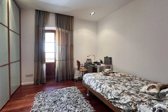 Stadthaus in Pego(Innenstadt) zu verkaufen, Wohnfläche 690 m², Baujahr 1930, Zustand gepflegt, + Zentralheizung, Klimaanlage, Grundstück 305 m², 6 Schlafzimmer, 5 Badezimmer, ref.: AS-1325-34