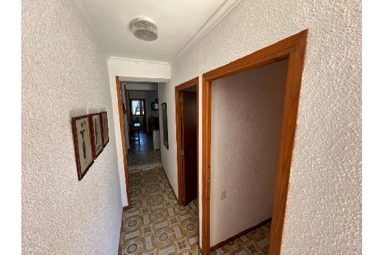 Villa in Denia zu verkaufen, Wohnfläche 220 m², Baujahr 1983, Klimaanlage, Grundstück 2233 m², 6 Schlafzimmer, 2 Badezimmer, Pool, ref.: O-V95814-13