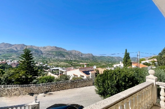 Villa in Orba(Valley) zu verkaufen, Wohnfläche 147 m², + Ofen, Klimaanlage, Grundstück 600 m², 3 Schlafzimmer, 2 Badezimmer, Pool, ref.: PV-141-02031P-46