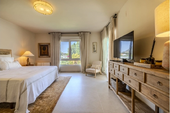 Villa in Denia zu verkaufen, Wohnfläche 324 m², Baujahr 1993, Zustand modernisiert, + Fussbodenheizung, Klimaanlage, Grundstück 1888 m², 4 Schlafzimmer, 2 Badezimmer, Pool, ref.: BC-7771-43