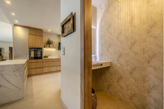 Villa in Denia zu verkaufen, Wohnfläche 324 m², Baujahr 1993, Zustand modernisiert, + Fussbodenheizung, Klimaanlage, Grundstück 1888 m², 4 Schlafzimmer, 2 Badezimmer, Pool, ref.: BC-7771-68