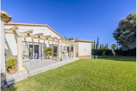 Villa in Denia zu verkaufen, Wohnfläche 267 m², Baujahr 1993, Zustand gepflegt, + Zentralheizung, Grundstück 1085 m², 4 Schlafzimmer, 3 Badezimmer, Pool, ref.: BC-7785-5