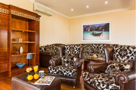Villa in Denia zu verkaufen, Wohnfläche 266 m², Klimaanlage, Grundstück 1254 m², 5 Schlafzimmer, 3 Badezimmer, Pool, ref.: VI-CHA2550-28