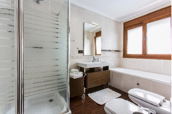 Villa in Denia zu verkaufen, Wohnfläche 266 m², Klimaanlage, Grundstück 1254 m², 5 Schlafzimmer, 3 Badezimmer, Pool, ref.: VI-CHA2550-37
