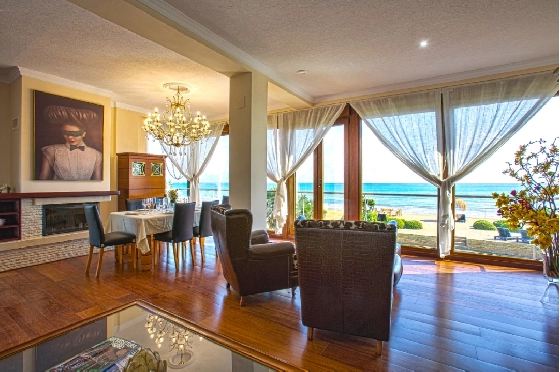 Villa in Denia zu verkaufen, Wohnfläche 266 m², Klimaanlage, Grundstück 1254 m², 5 Schlafzimmer, 3 Badezimmer, Pool, ref.: VI-CHA2550-6