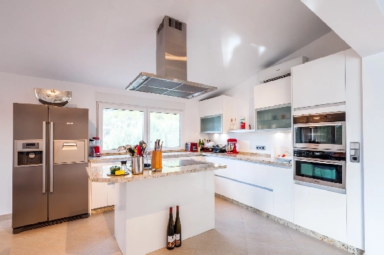 Villa in Moraira zu verkaufen, Wohnfläche 270 m², Klimaanlage, Grundstück 897 m², 3 Schlafzimmer, 3 Badezimmer, Pool, ref.: AM-12629DR-12