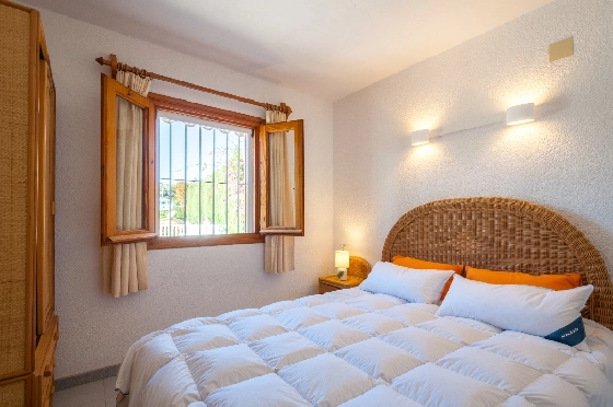 Villa in Benissa zu verkaufen, Wohnfläche 247 m², Baujahr 1993, Klimaanlage, Grundstück 848 m², 5 Schlafzimmer, 3 Badezimmer, Pool, ref.: AM-12630DR-26