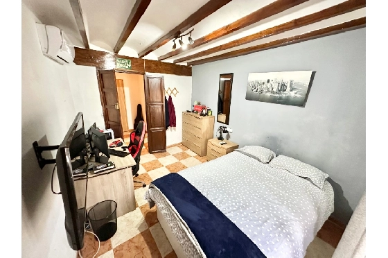 Stadthaus in Pego zu verkaufen, Wohnfläche 280 m², Baujahr 1948, Klimaanlage, Grundstück 104 m², 4 Schlafzimmer, 2 Badezimmer, Pool, ref.: O-V96714-25