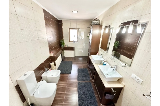 Villa in Pego zu verkaufen, Wohnfläche 320 m², Baujahr 2009, Klimaanlage, Grundstück 1166 m², 5 Schlafzimmer, 4 Badezimmer, Pool, ref.: O-V98014-21