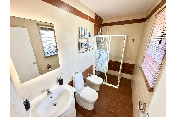 Villa in Pego zu verkaufen, Wohnfläche 320 m², Baujahr 2009, Klimaanlage, Grundstück 1166 m², 5 Schlafzimmer, 4 Badezimmer, Pool, ref.: O-V98014-40