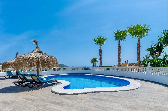 Villa in Moraira zu verkaufen, Wohnfläche 290 m², Baujahr 2003, + Ofen, Klimaanlage, Grundstück 847 m², 3 Schlafzimmer, 3 Badezimmer, Pool, ref.: AM-12692DR-17